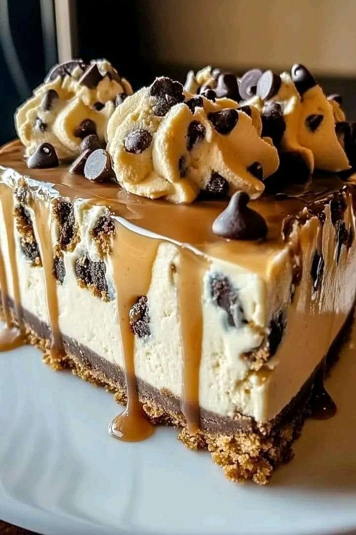 chocolate-chip-cookie-dough-cheesecake